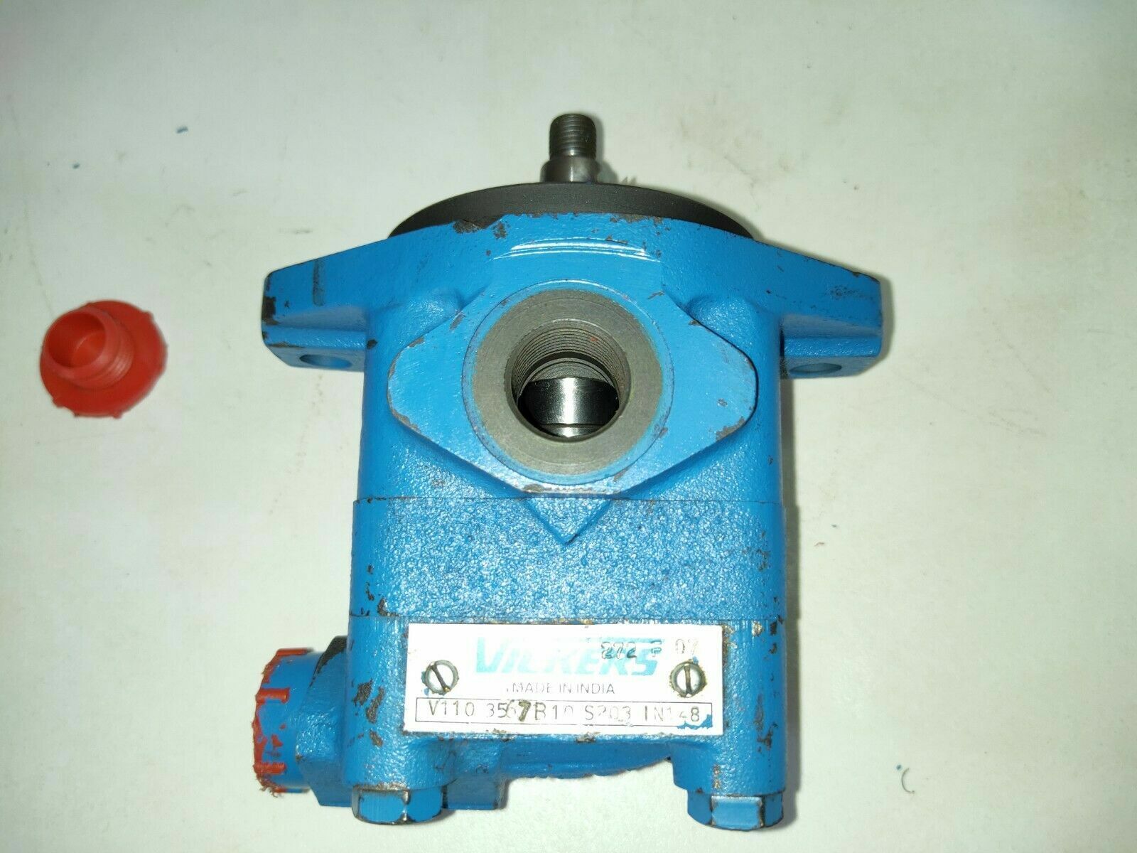 Vickers V110 3567B10 S203 IN148 Hydraulic vane pump - NEW