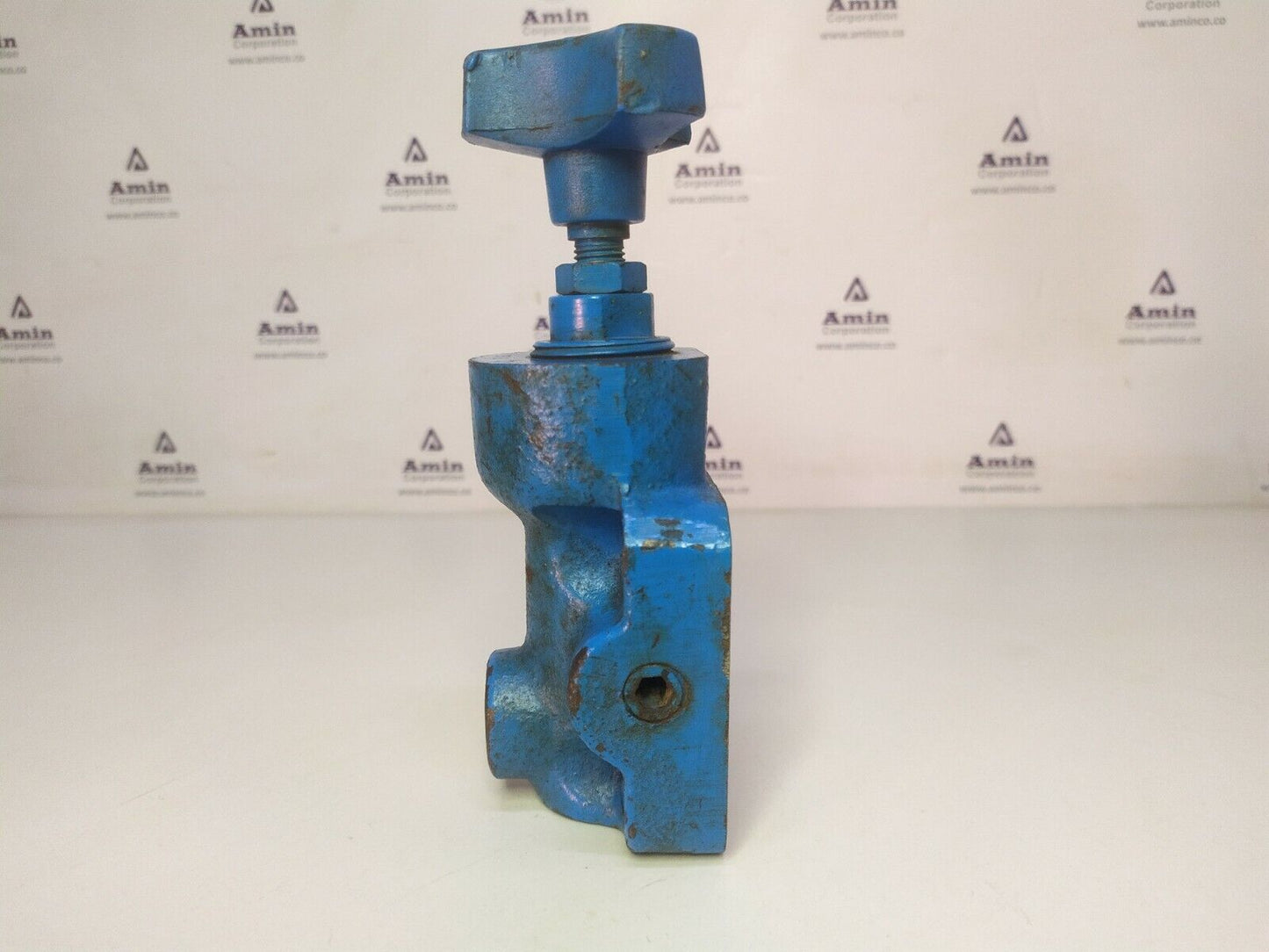 Vickers CGR02C10 Relief valve 0-3000 PSI Max.