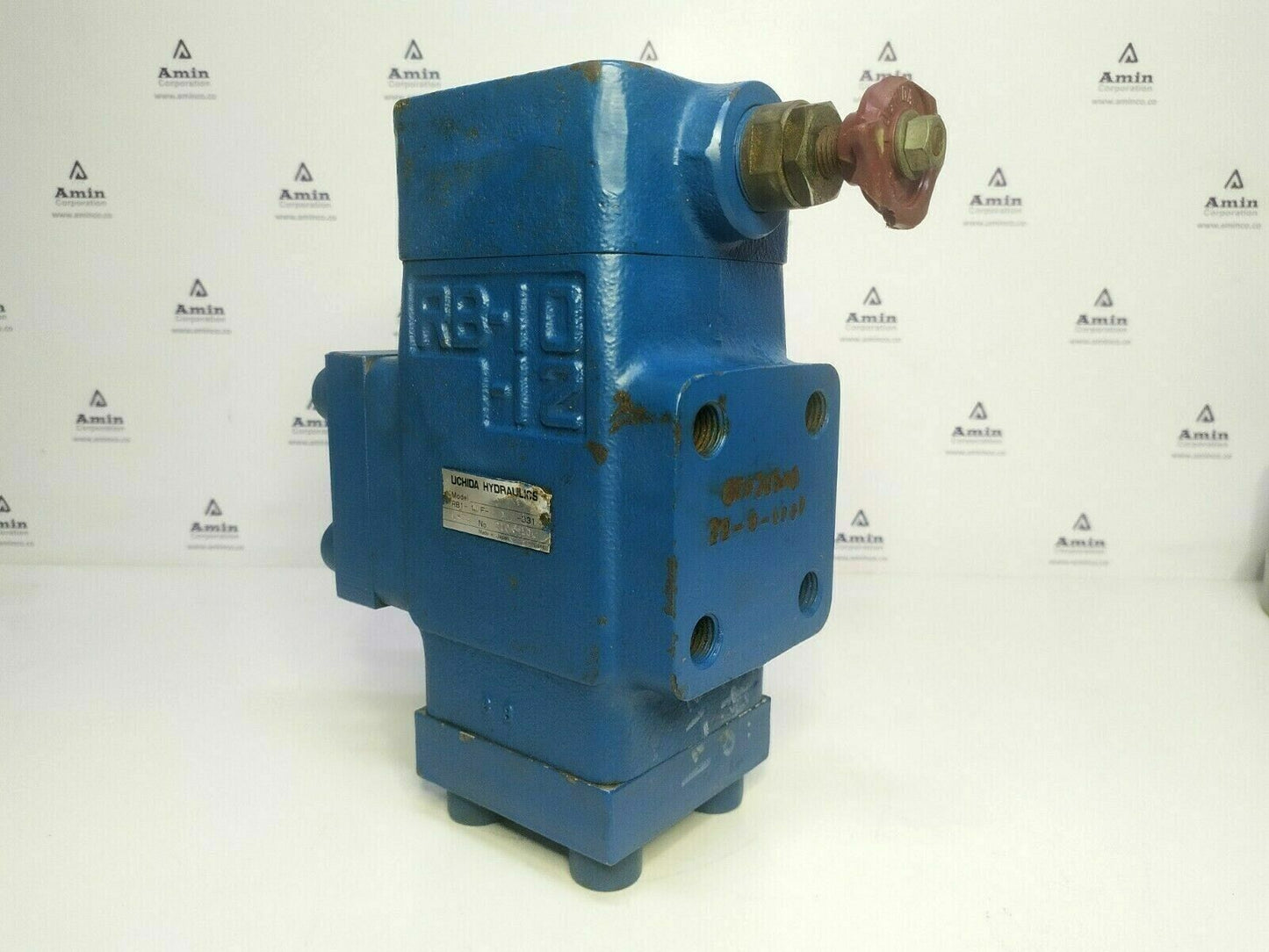 Uchida Hydraulics RB1-10F-D-331 L-75 Hydraulic valve - NEW
