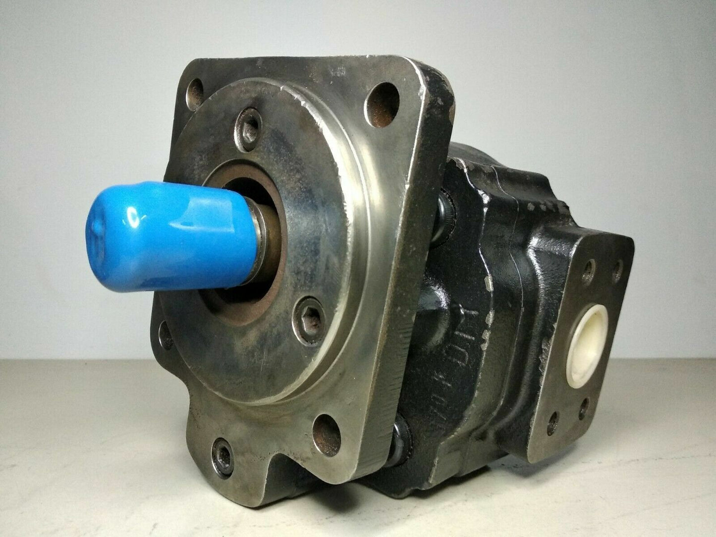 David Brown Hydraulics R1A5053G5A1A Hydraulic Gear pump - PRESSURE TESTED