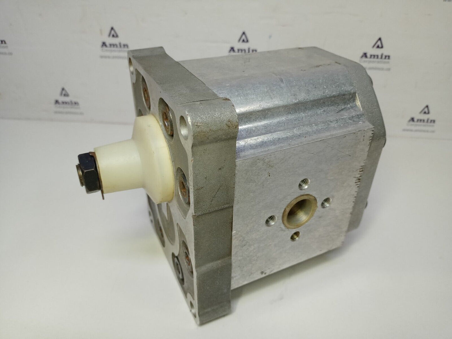 Sundstrand SNP3/33 D CO01 Hydraulic Gear Pump - NEW Free Fast Shipping