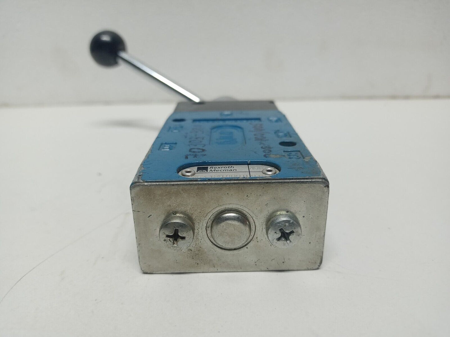 Rexroth 363 129 000 0 916 Pneumatic 3/2 way Valve