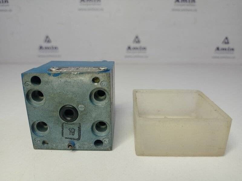 Wabco 3526010240 Pneumatic Valve