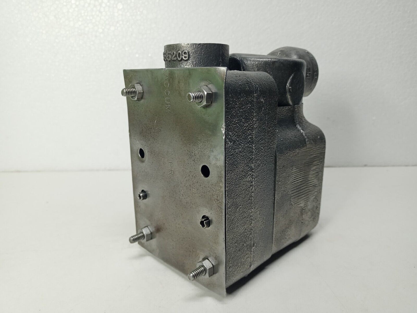 Vickers URG2-06-F-13 Unloading relief valve 1500-3000 psi - NEW