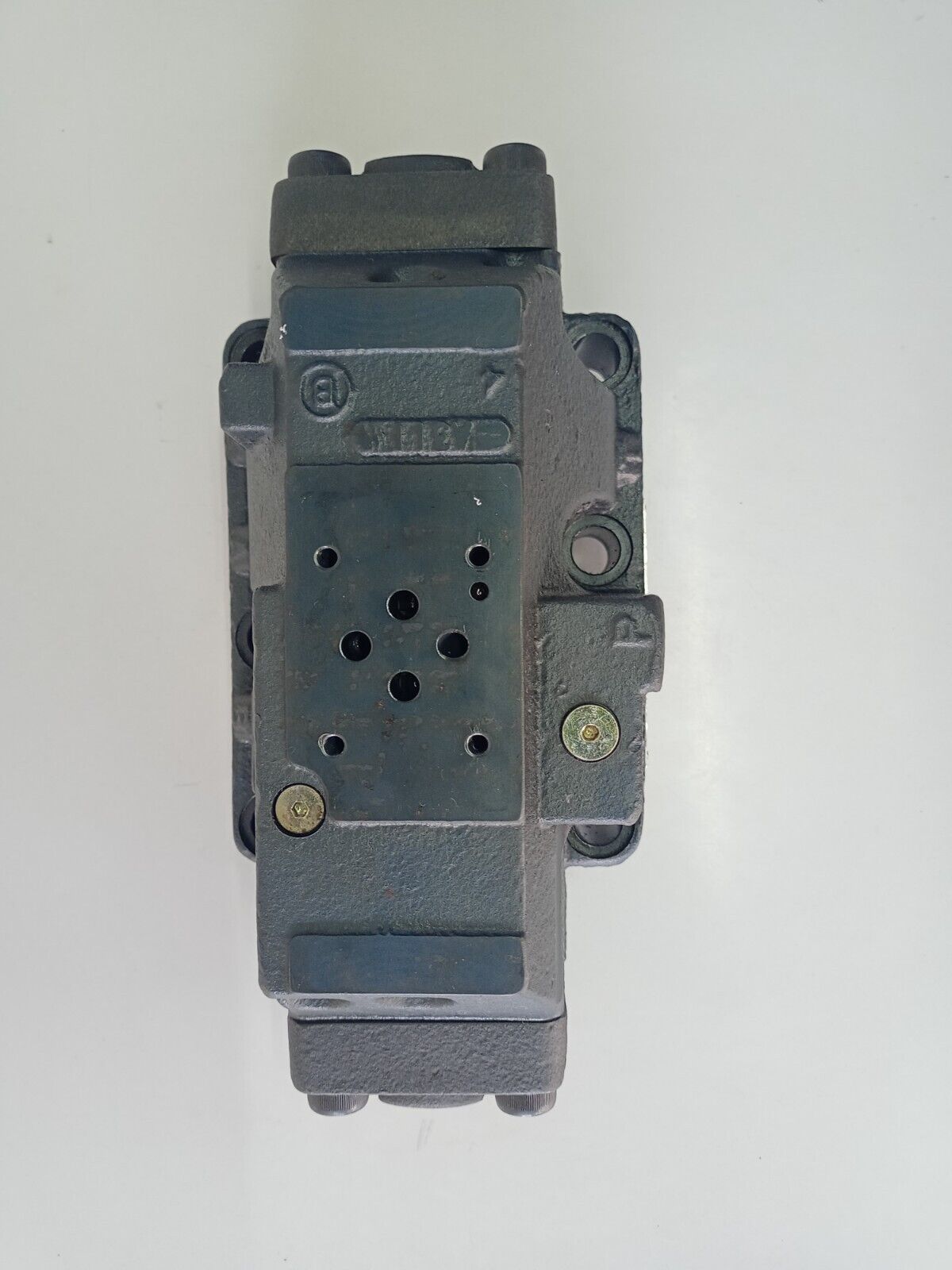 Eaton-Vickers DG5S-8-2C-T-K-M-X1-ER4-30 Directional control Valve - NEW