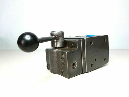 Yuken DMT-03-3C4-5090 Directional control valve - NEW