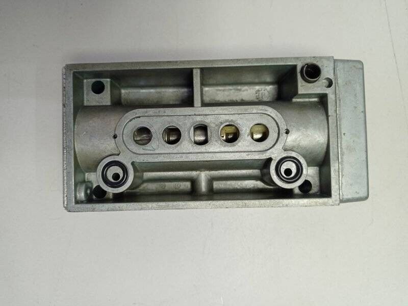 Wabco 5710050510 Pneumatic Directional control Valve - New
