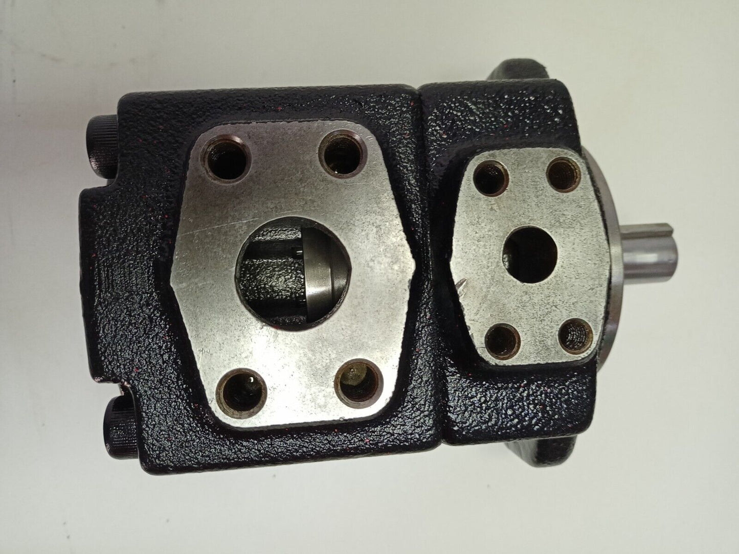 Yuken vane pump PV2R1-14-L-RAA-41 Hydraulic vane pump - Refurbished & Tested