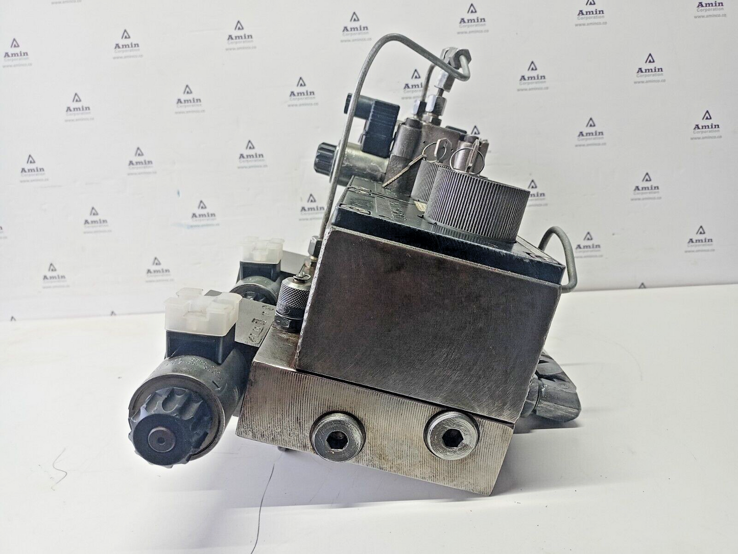 MacGREGOR Cranes Part No.: 1098378 Hydraulic valve block complete - New Surplus