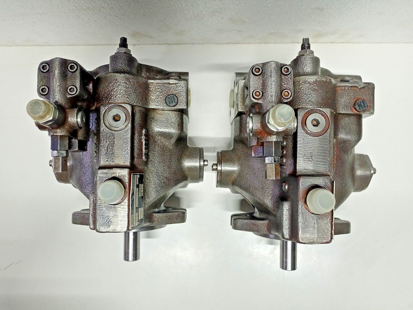 Parker Denison PVP16362R2M12 Hydraulic Piston pump - TESTED PUMP