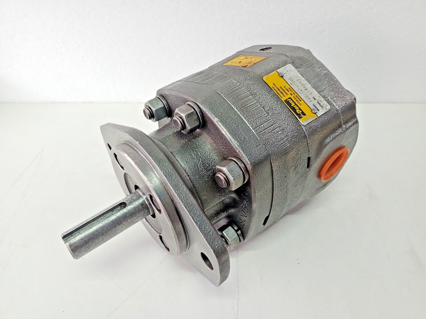 Parker P2B23416T20B Hydraulic pump P2B 23416 T20B