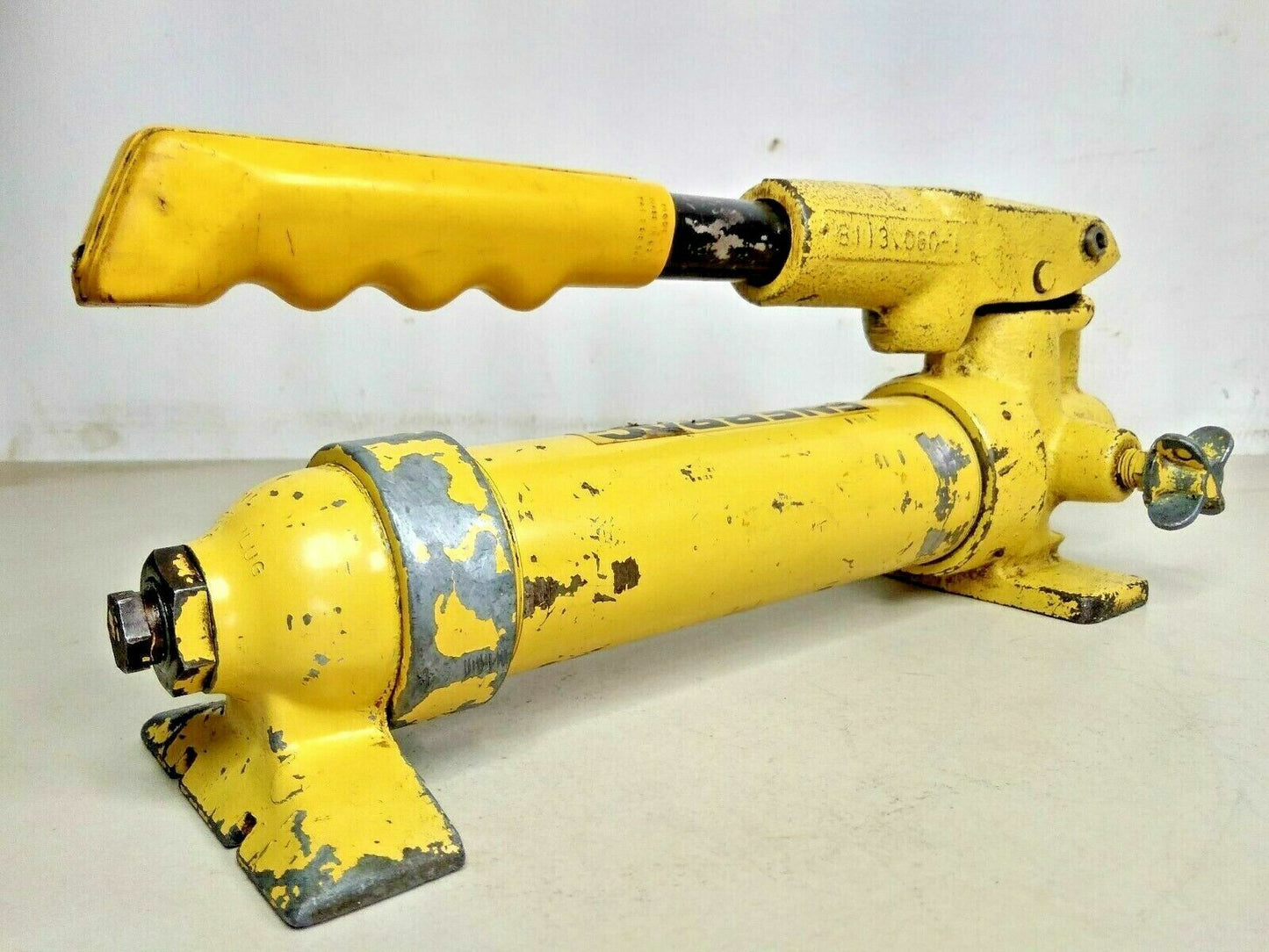 Enerpac P18 Single Speed, Low pressure Hydraulic Hand Pump - FREE SHIPPING