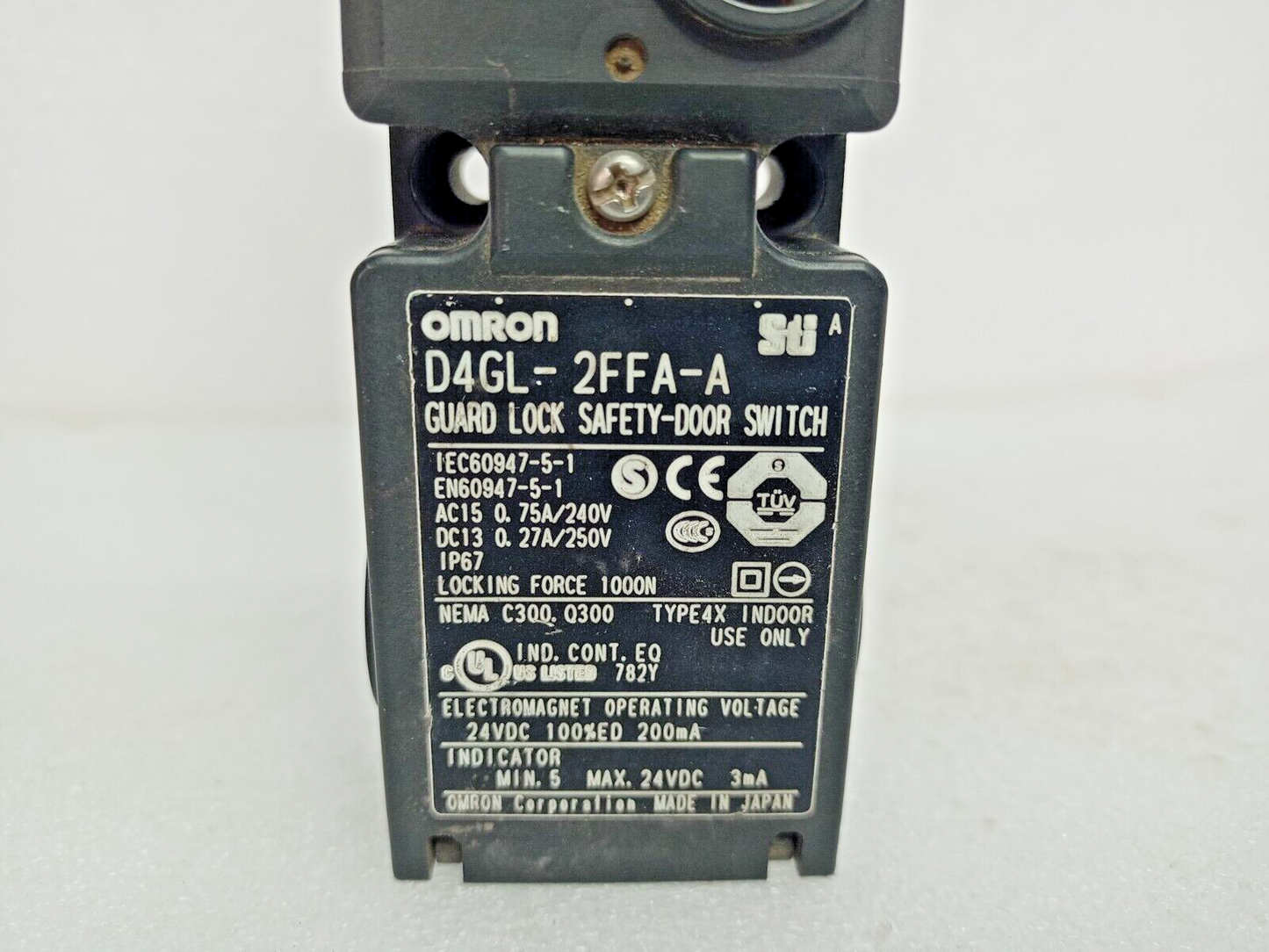 Omron D4GL-2FFA-A4 Guard lock safety-door switch