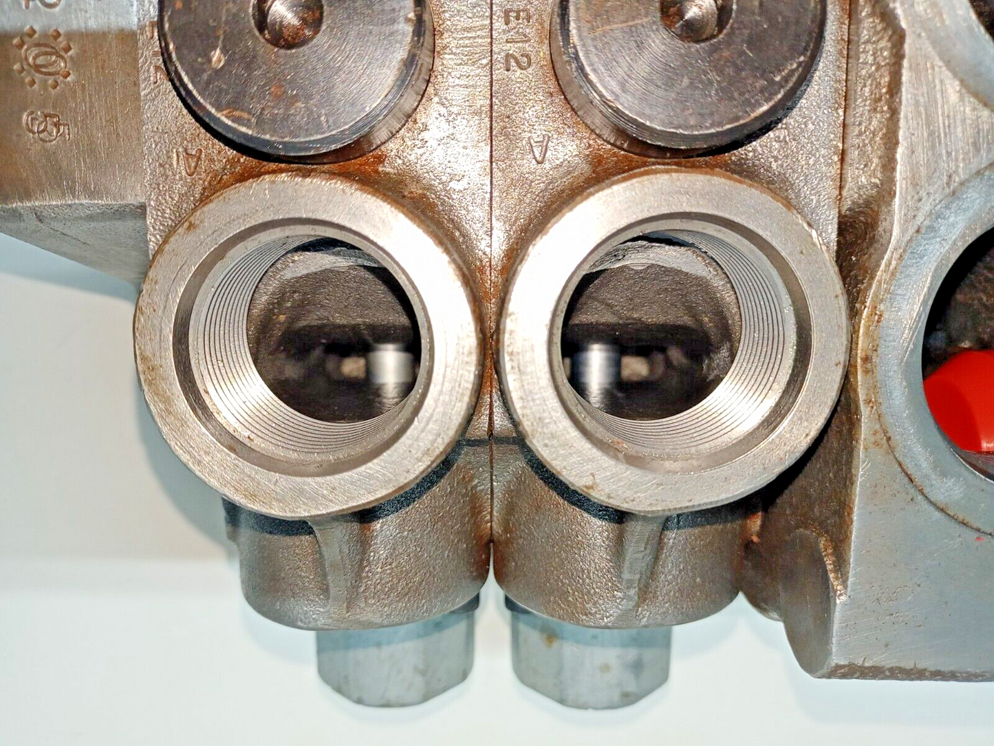 Parker 42-LC-20 Hydraulic Directional control valve - NEW