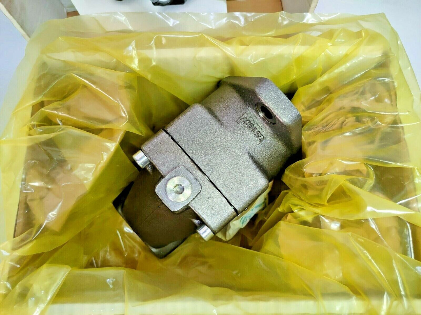 Parker F11-019-MB-SH-S-000 Hydraulic Motor Part No.: 3708466 - NEW