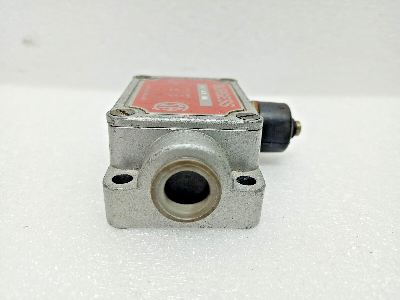 Burgess M2V3CMS LH Switch