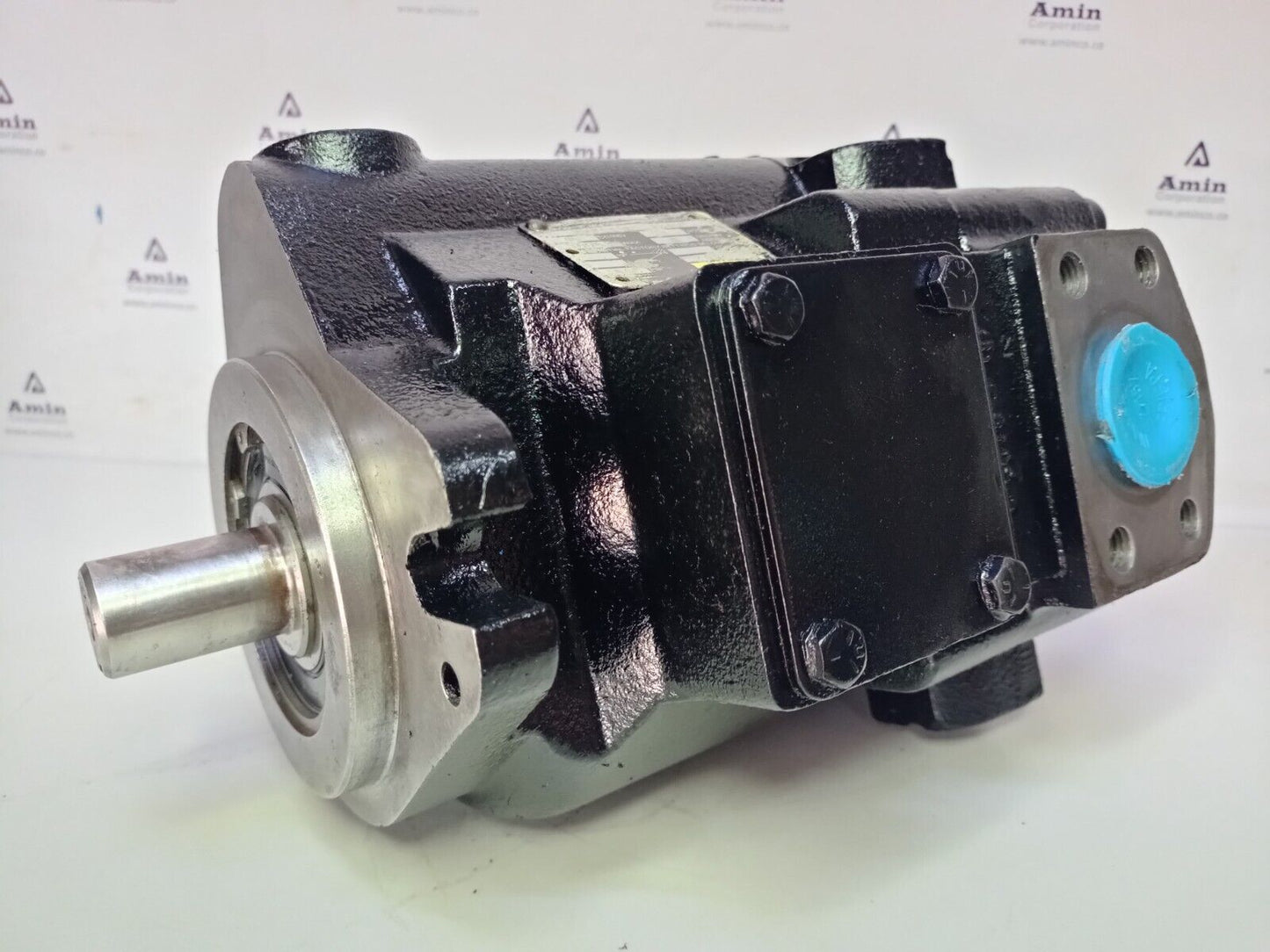 Parker PVP4836C2R210 Variable volume Piston pump 48 cc/rev. parker Piston pump