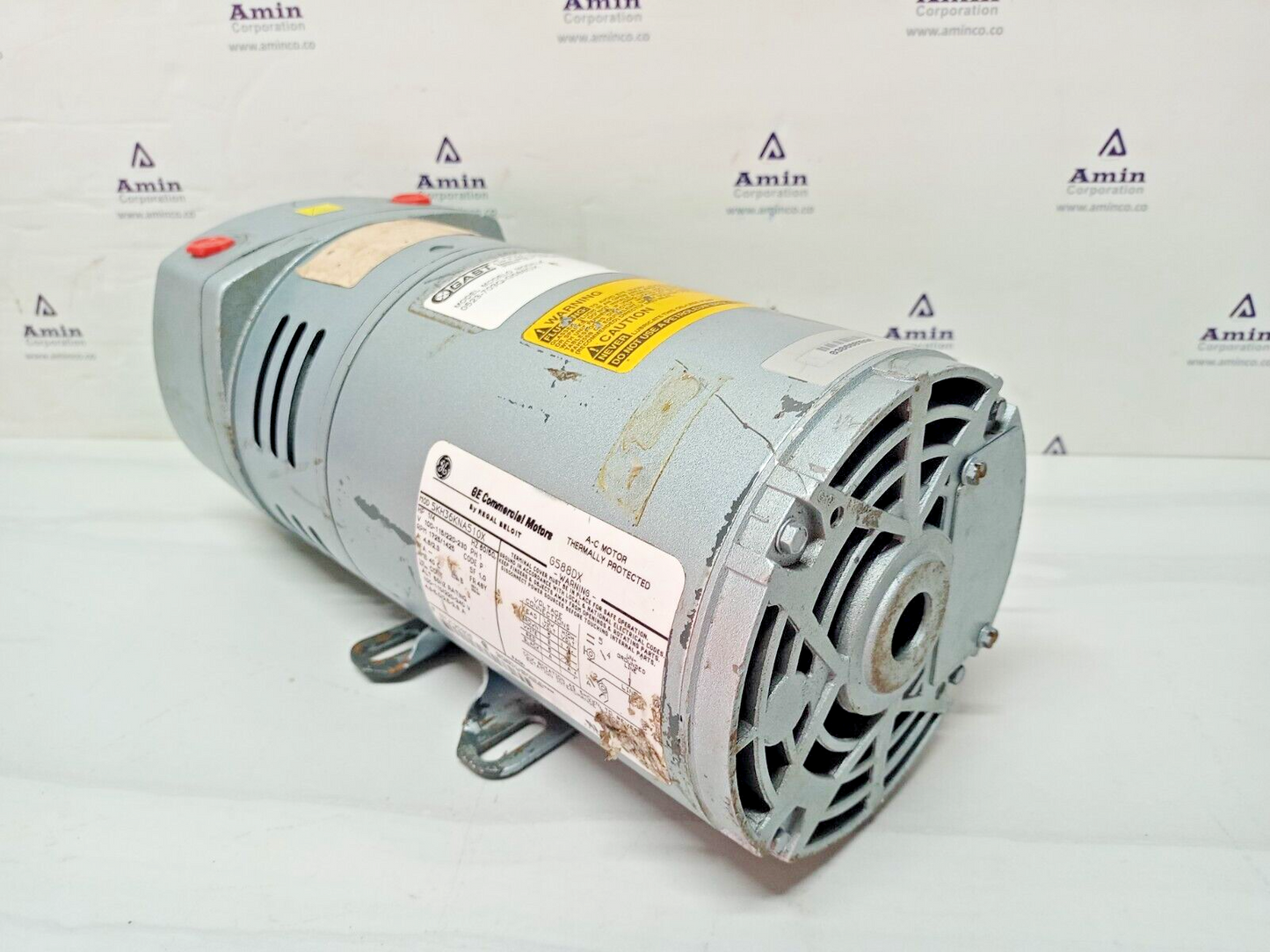 Gast 0523-703Q-G588DX Rotary vane Vacuum pump 1/4 hp, 100-115/220-230V