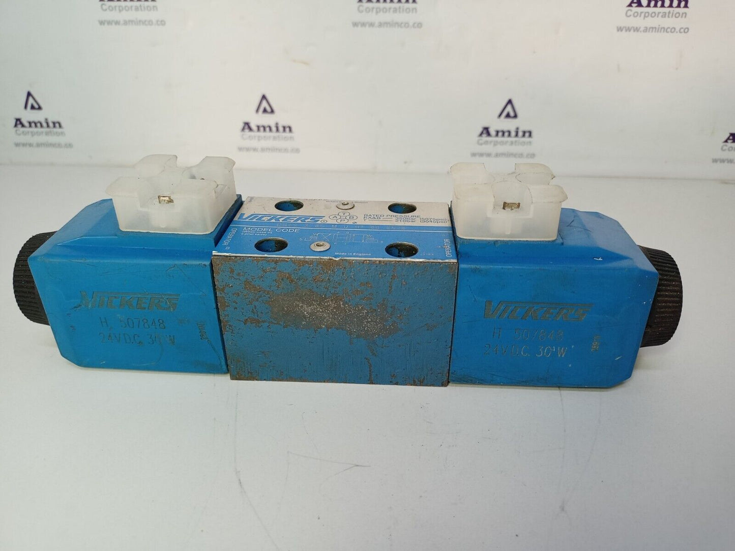 Eaton Vickers DG4V-3-6C-M-U-H7-60 Directional Control valve