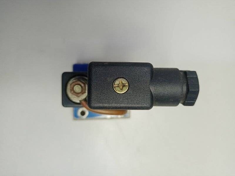 Wabco 3722270220 Pneumatic valve 372-227-022-0 - Refurbished