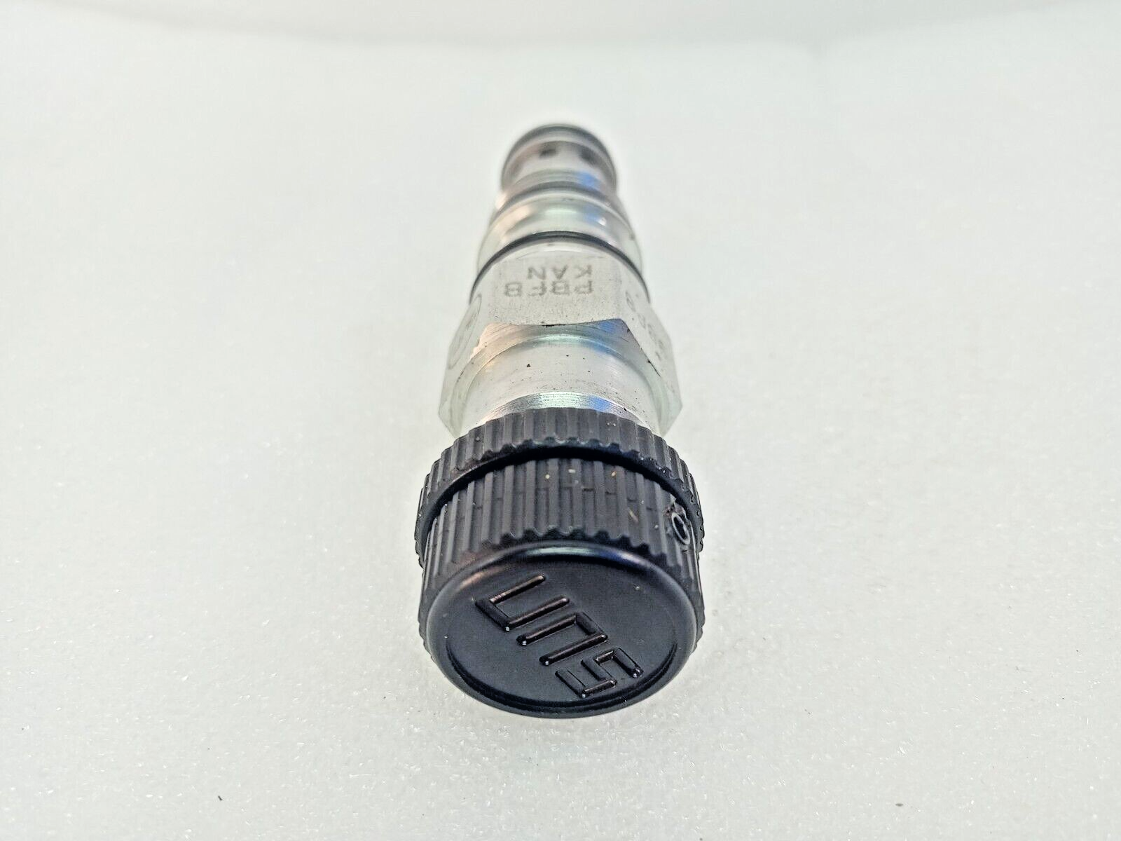 Sun Hydraulics PBFB-KAN pressure reducing valve PBFBKAN - NEW (Lot of 2pcs)