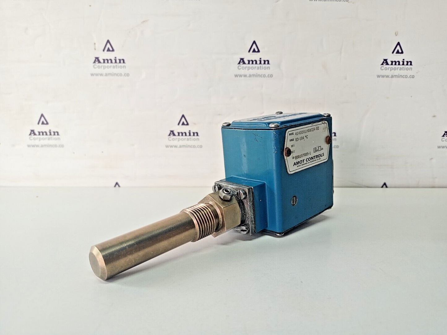 Amot Controls Model 4140 Temperature Switch 4140DR1H00CE4-EE Range:83-104°C- NEW