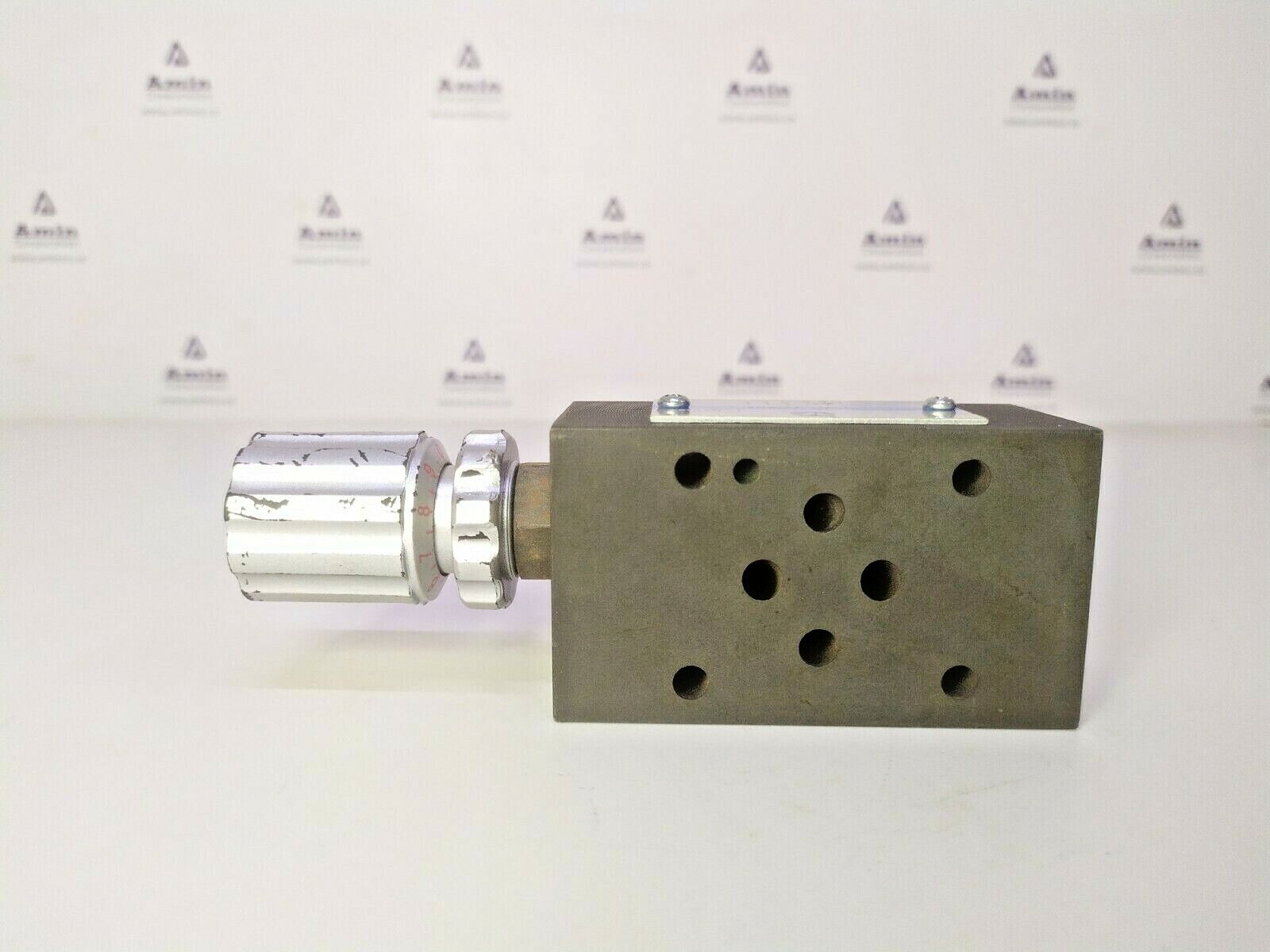 V TV-02M Valve - NEW
