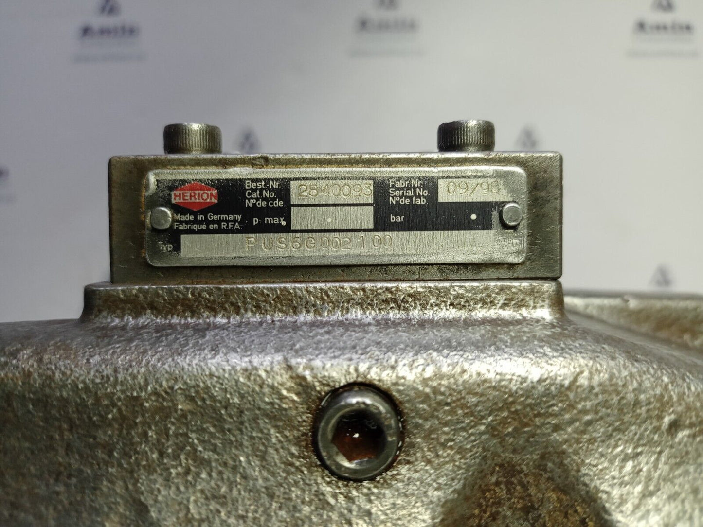 Herion S25 Y28 00 G 004 Directional control valve with PUS6G002 1 00