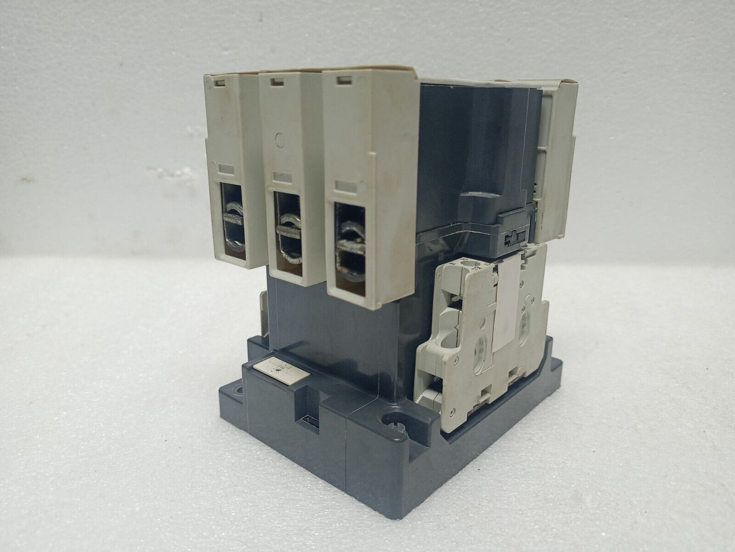 Siemens 3TF46 22-0AL2 Contactor 80A 600V AC