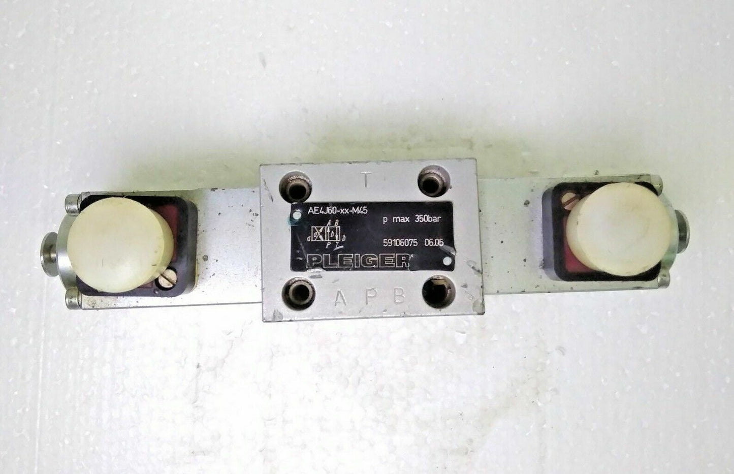 WANDFLUH PLEIGER AE4J60-XX-M45 Hydraulic Solenoid Valve Pressure 350 bar Max.