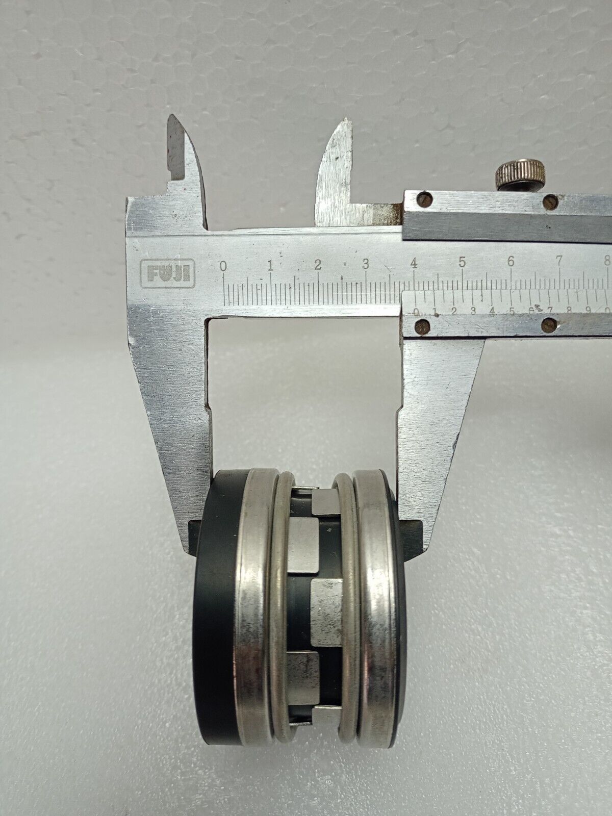 John Crane int. Type 2100 Heavy duty Elastomer bellow Mechanical seal 45mm - NEW