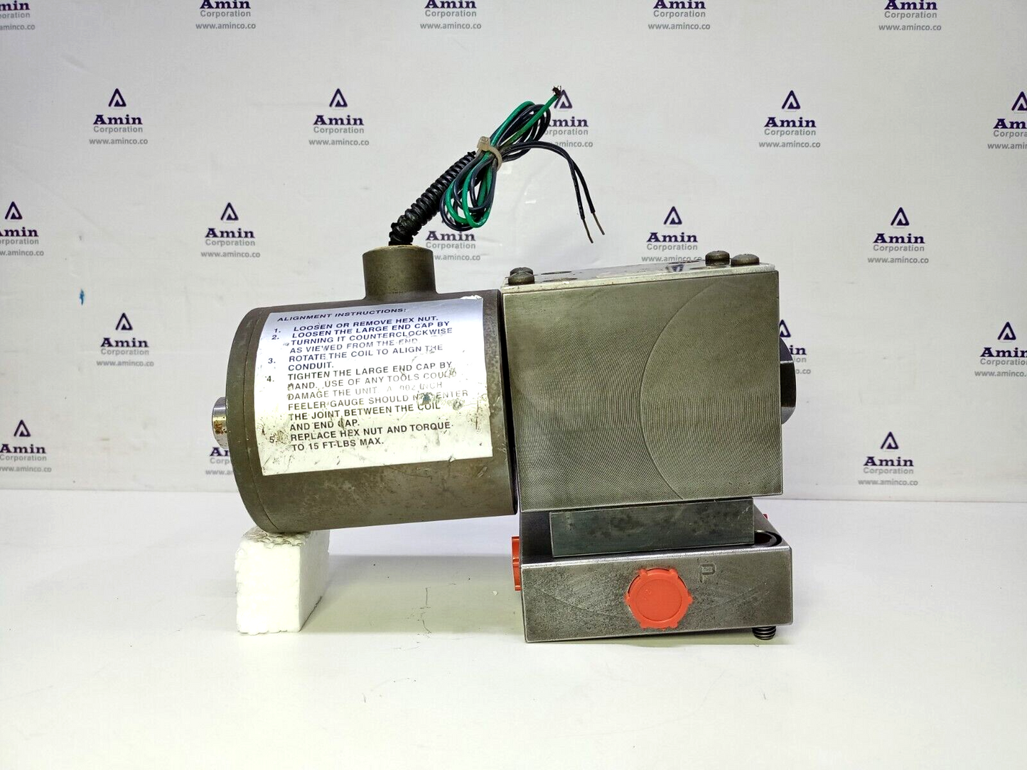 Parker D3W1KNJEU Directional control valve 24VDC, 1.5 AMPS