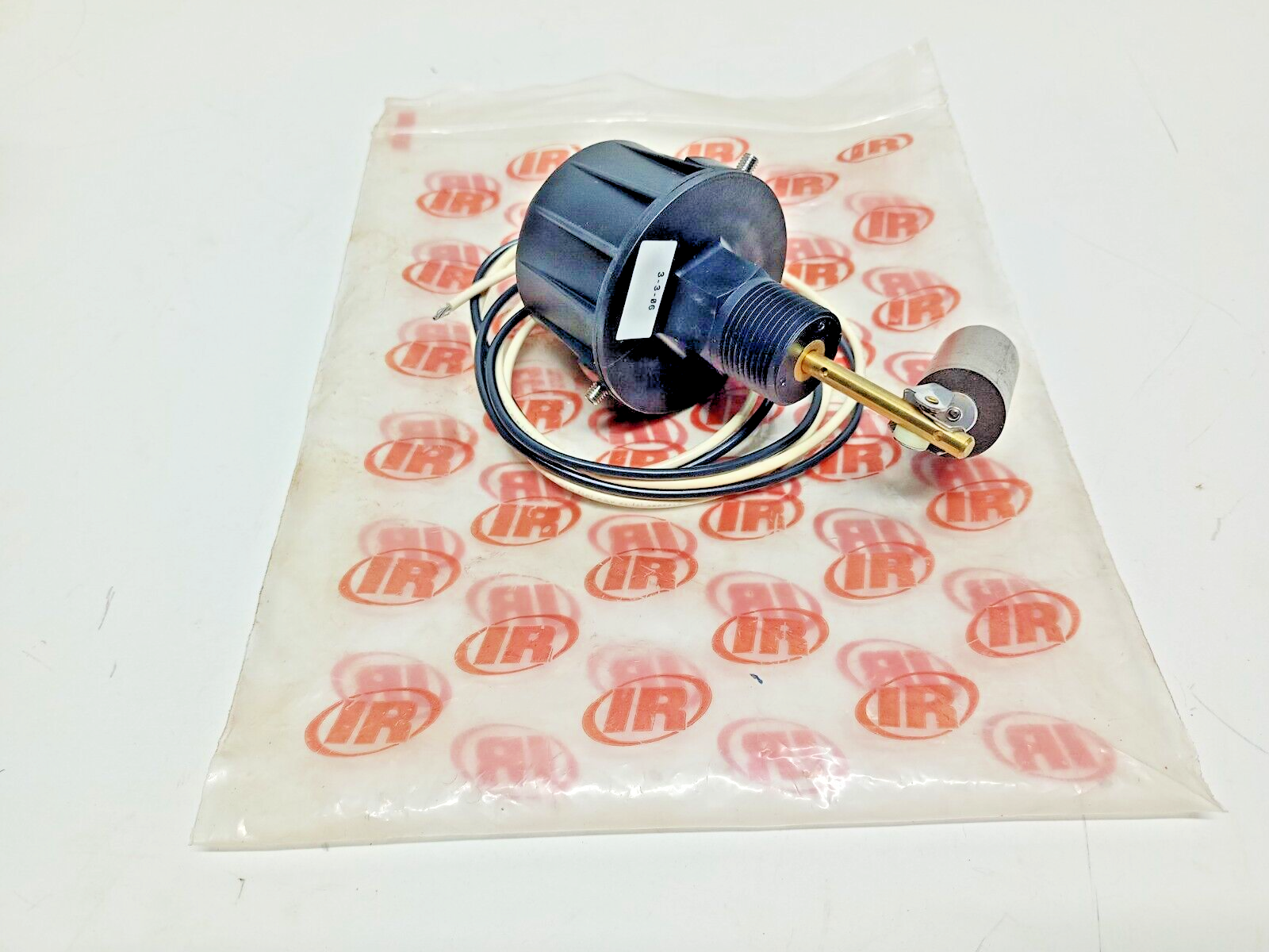 Ingersoll-Rand 32276313 Low Oil level switch - NEW Free expedited shipping