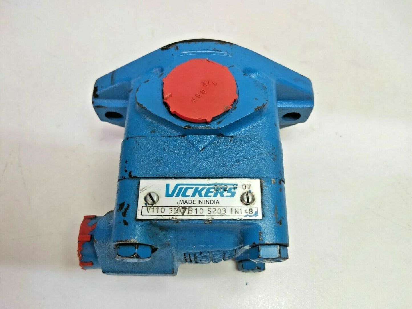 Vickers V110 3567B10 S203 IN148 Hydraulic vane pump - NEW