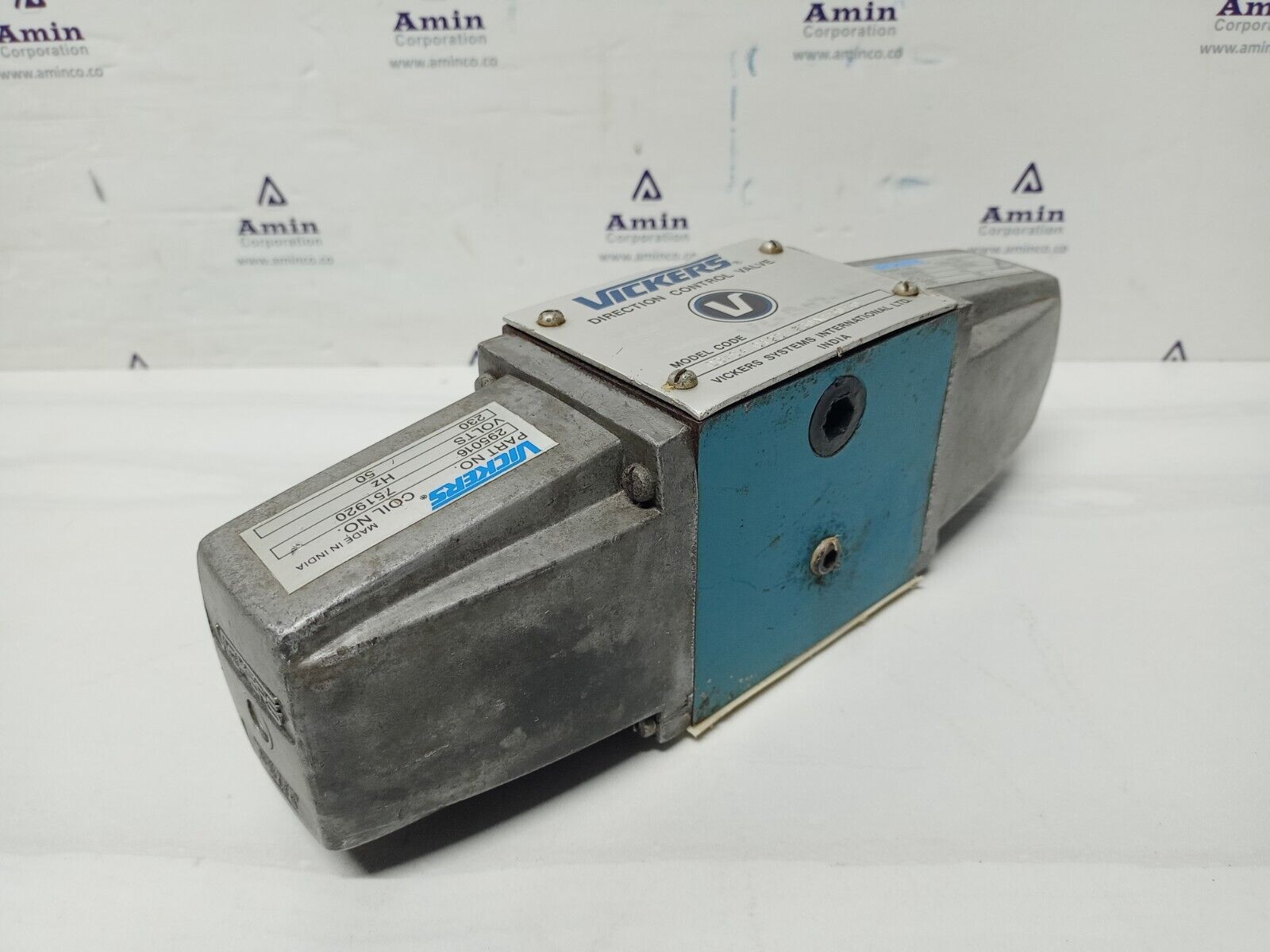 Vickers DG4S4-012C-230AC-50-50 Solenoid Directional control valve
