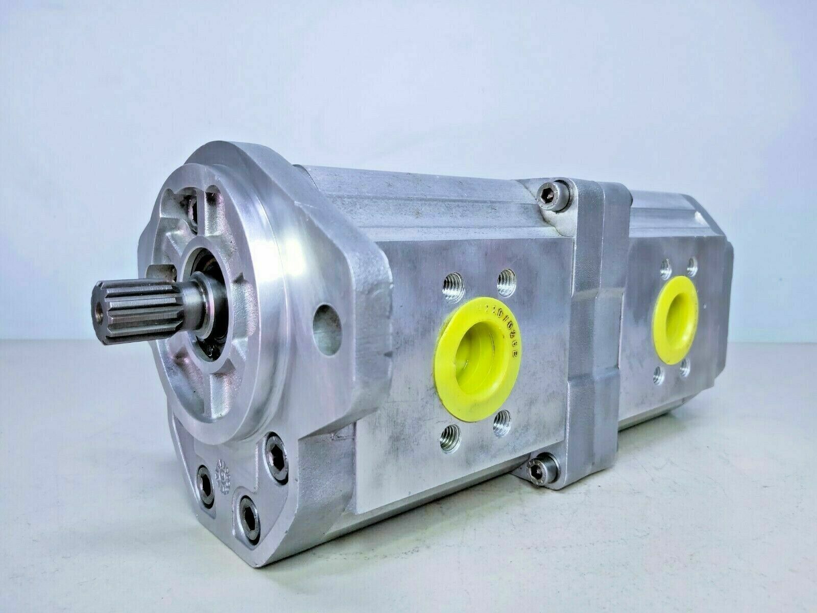 Sundstrand SNP375 D SC479H with SNP363 D SC11 A8C Hydraulic gear pump