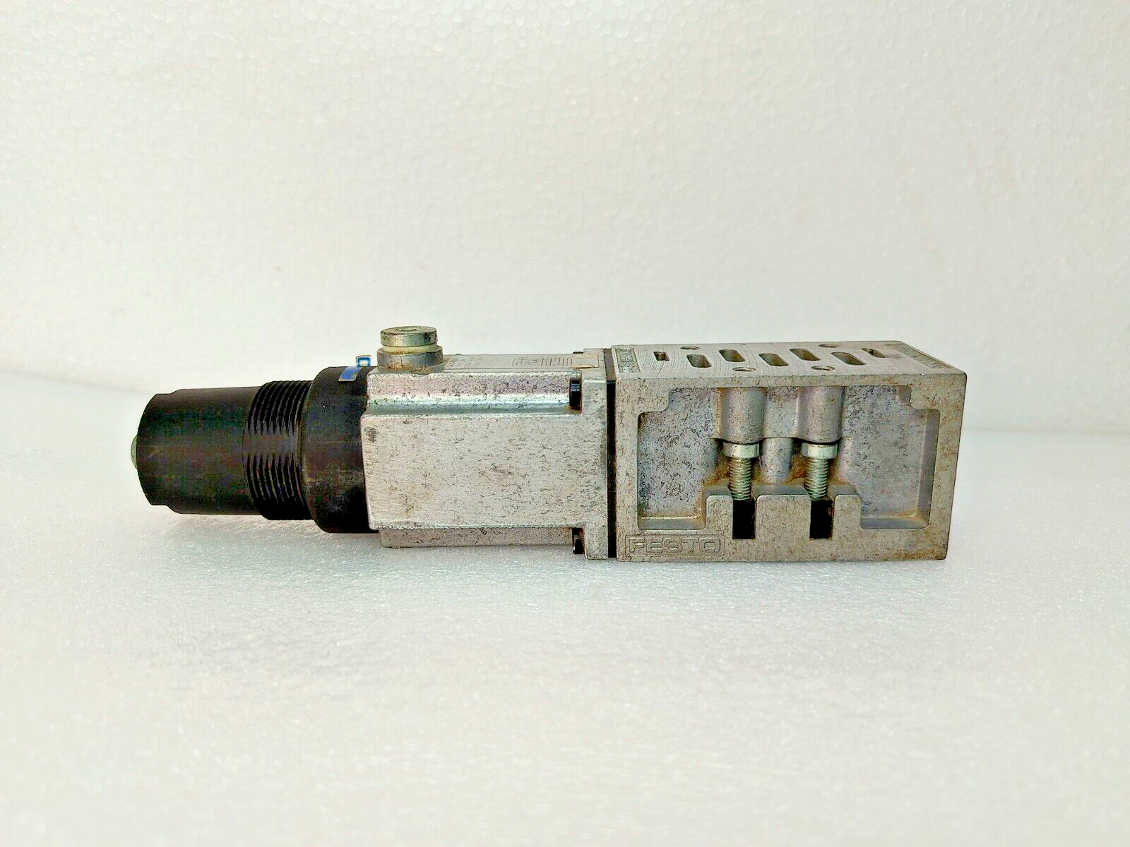 Festo LR-ZP-P-D-1 Pressure Regulator