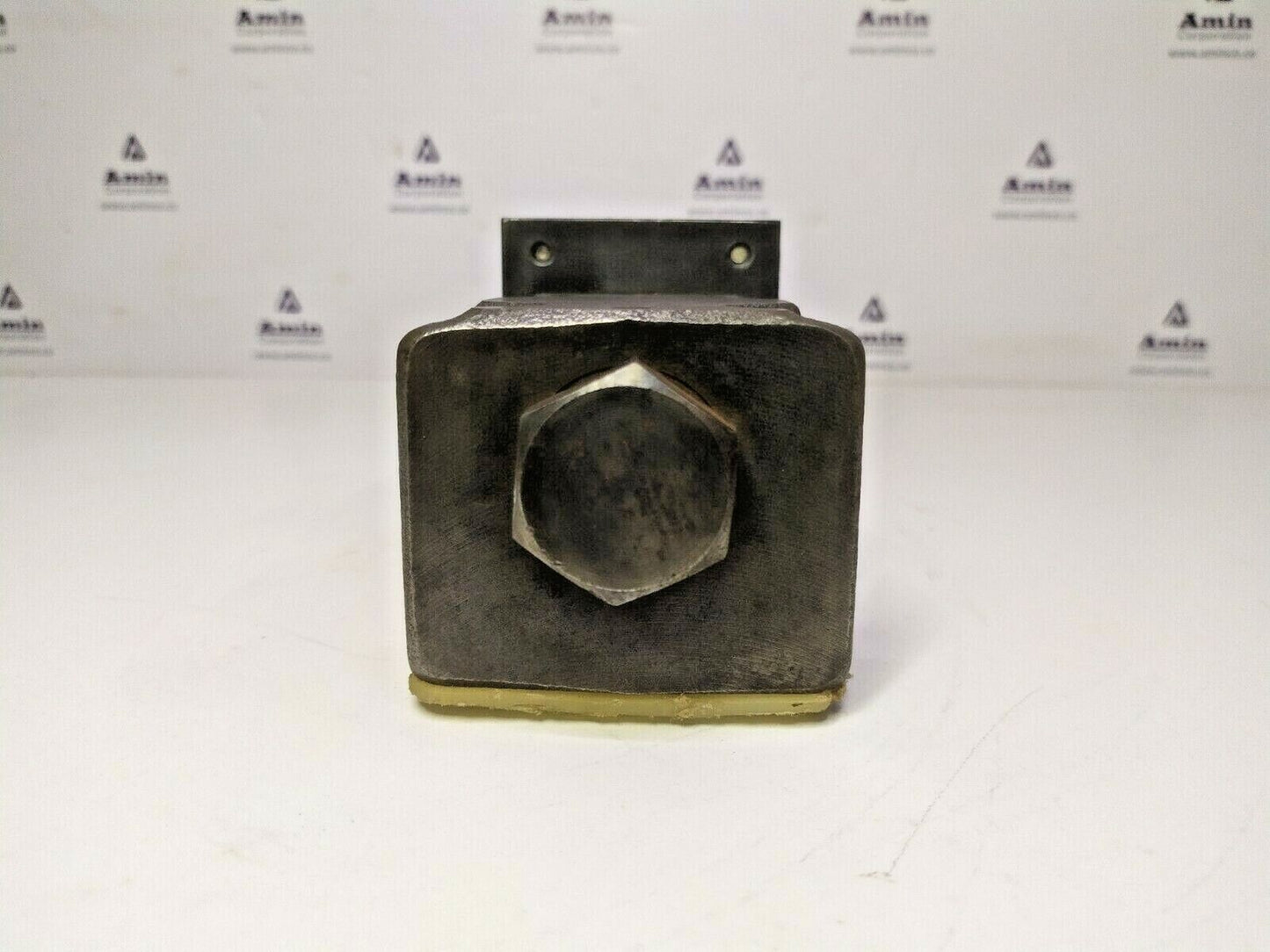 Yuken DMG-03-3C4-5072 Directional valve - NEW