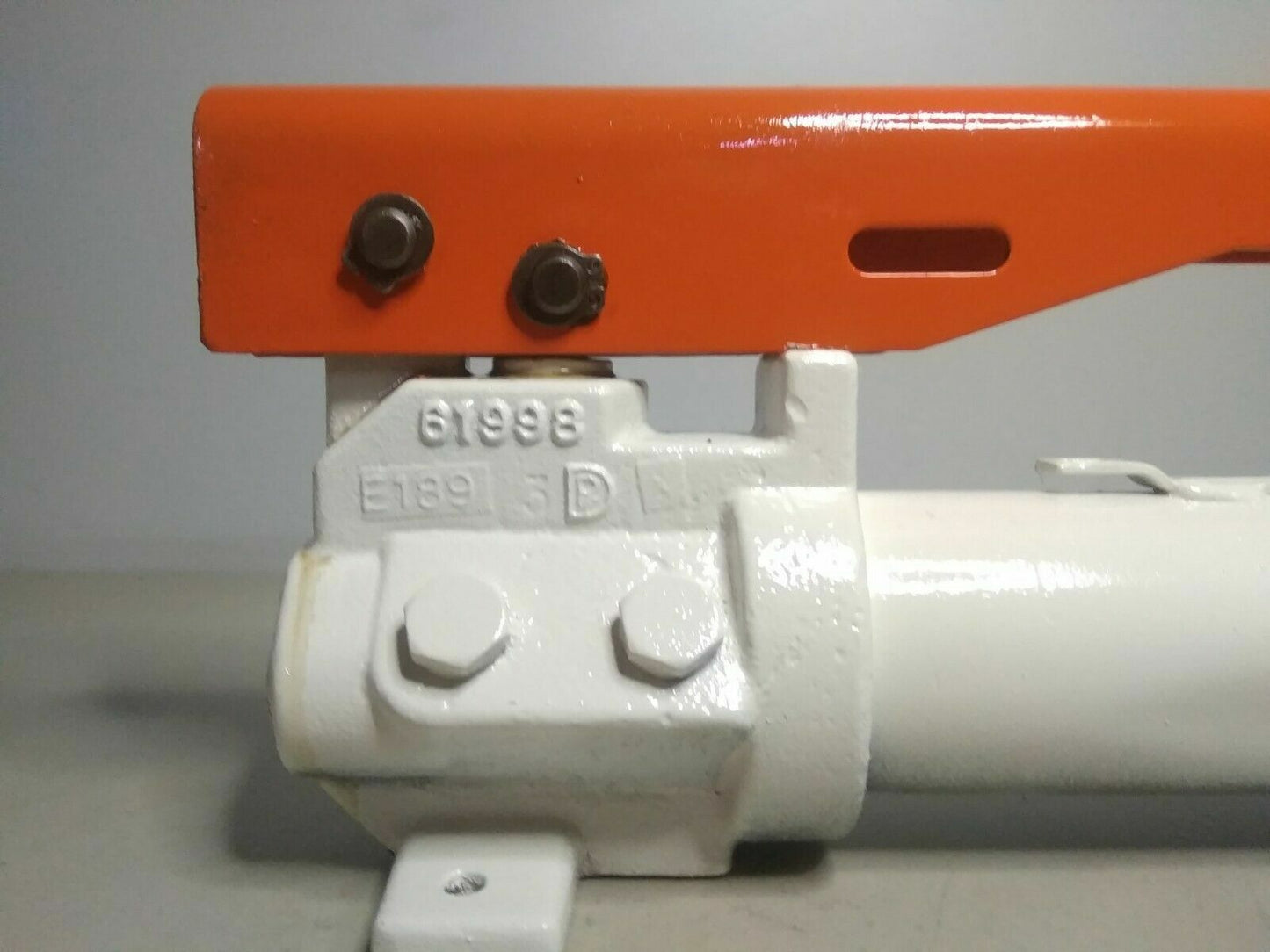 SPXFLOW Power Team P55 Model: B Single Acting Hand Pump - TESTED PUMP