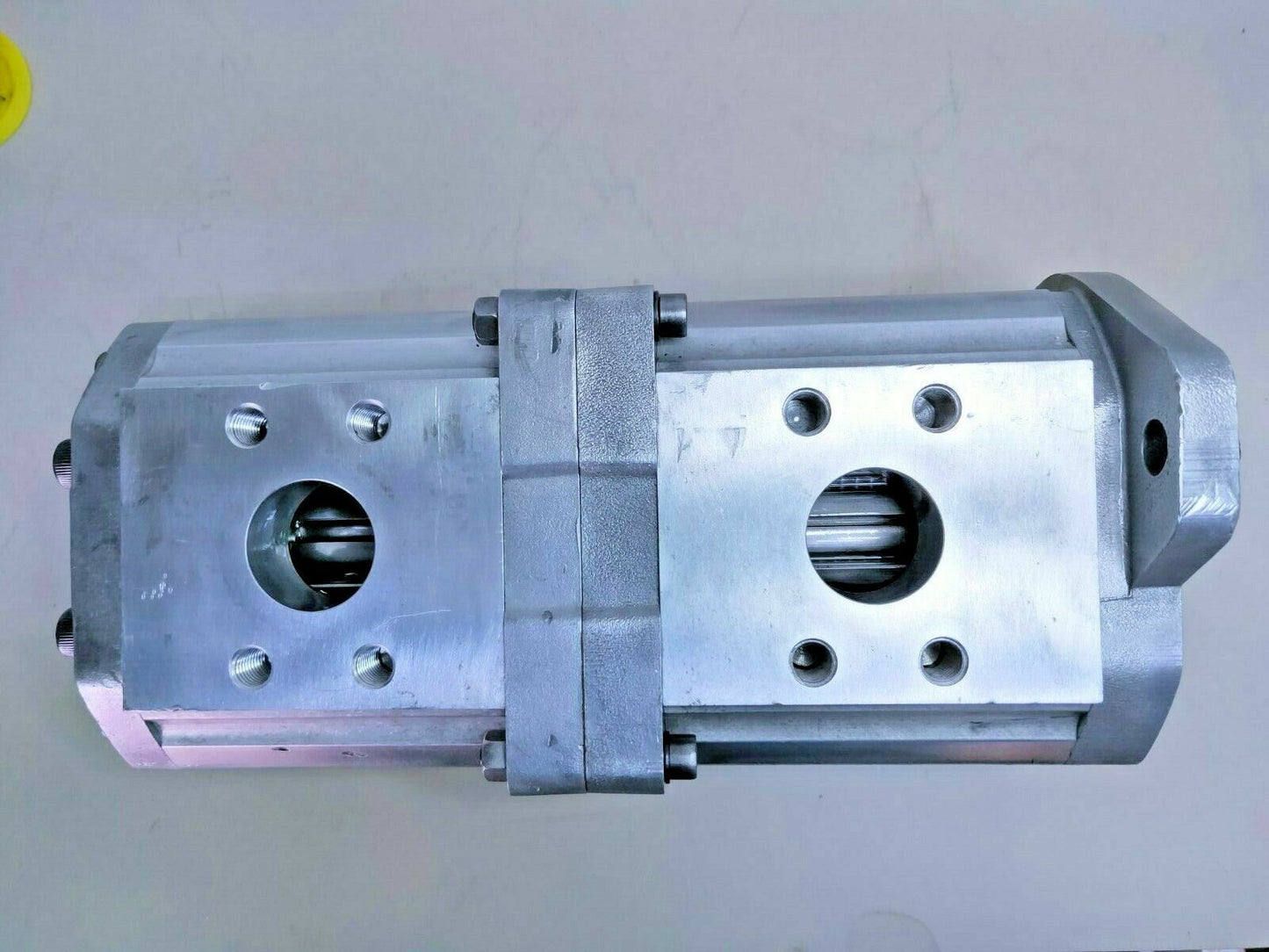 Sundstrand SNP375 D SC479H with SNP363 D SC11 A8C Hydraulic gear pump