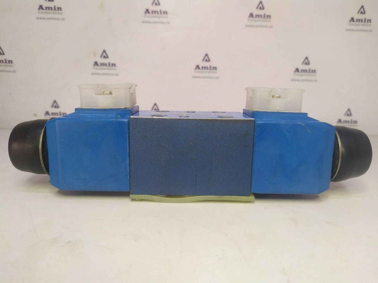 Eaton Vickers DG4V3 OC H MUD6 60 Directional control valve - NEW