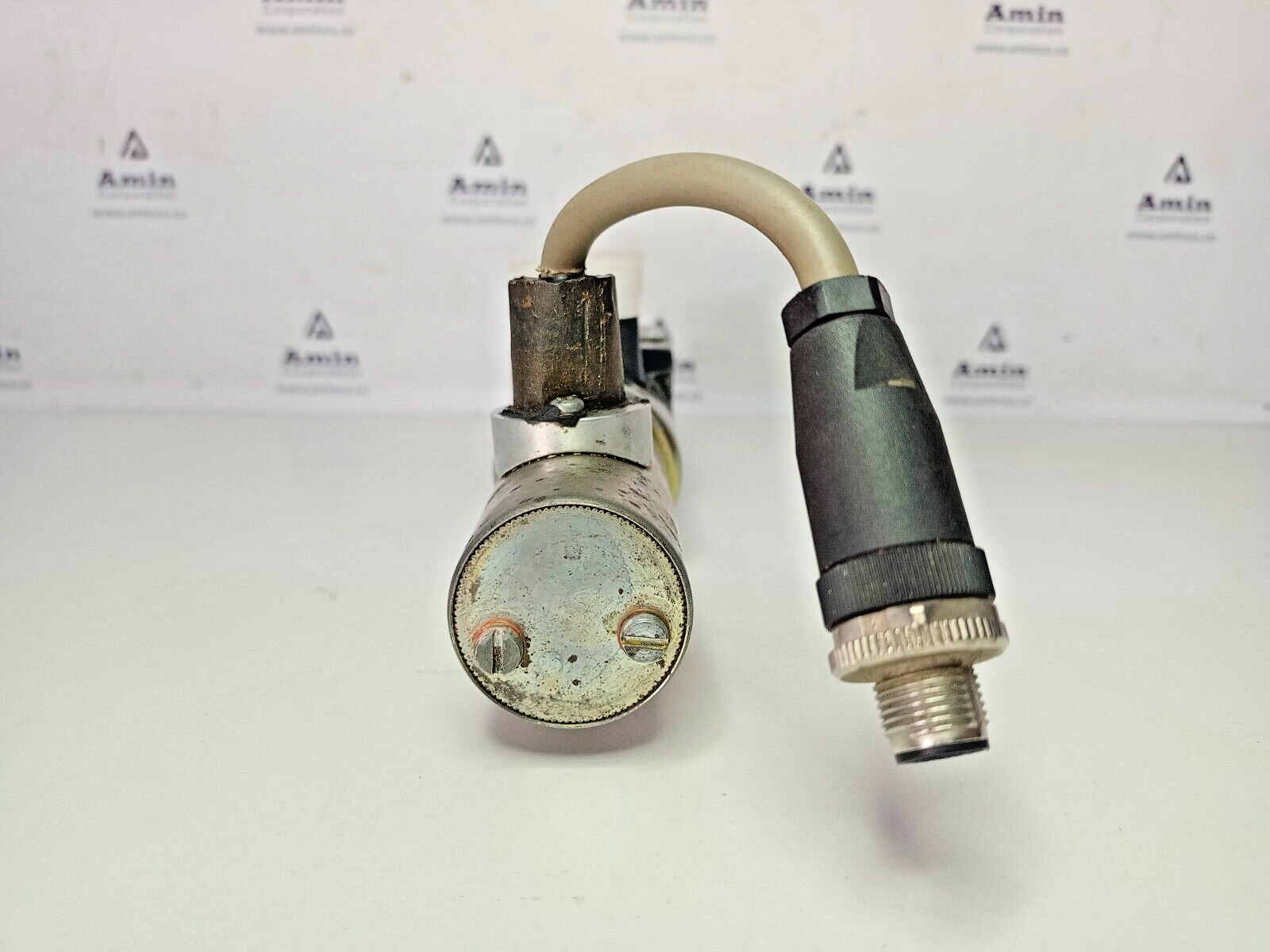 Denison Hydraulics 4DP01 LT02F20 03B1 G12C1 proportional DC valve