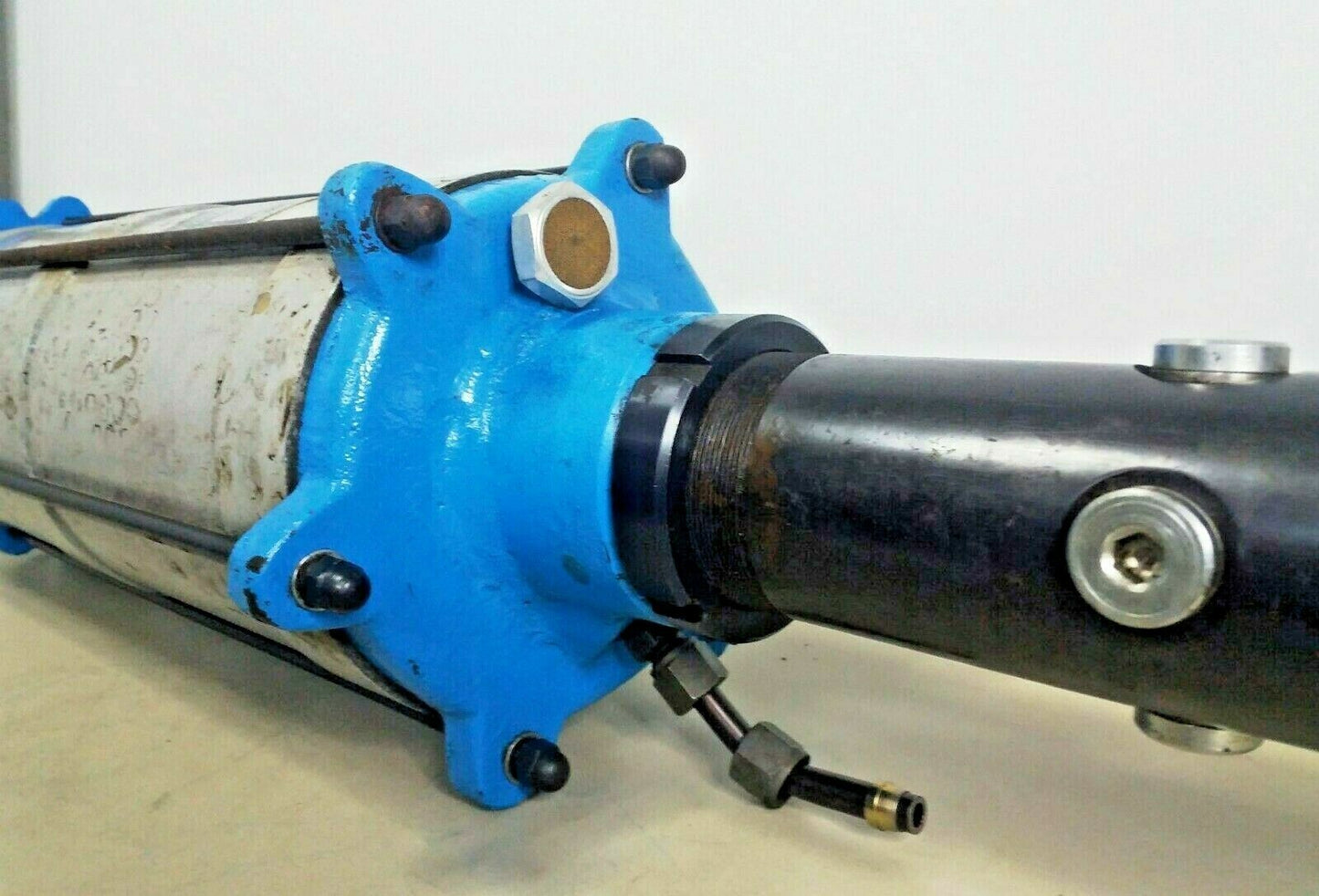 Hy-Power clamps Hydropneumatic Pressure Intensifier 1140200