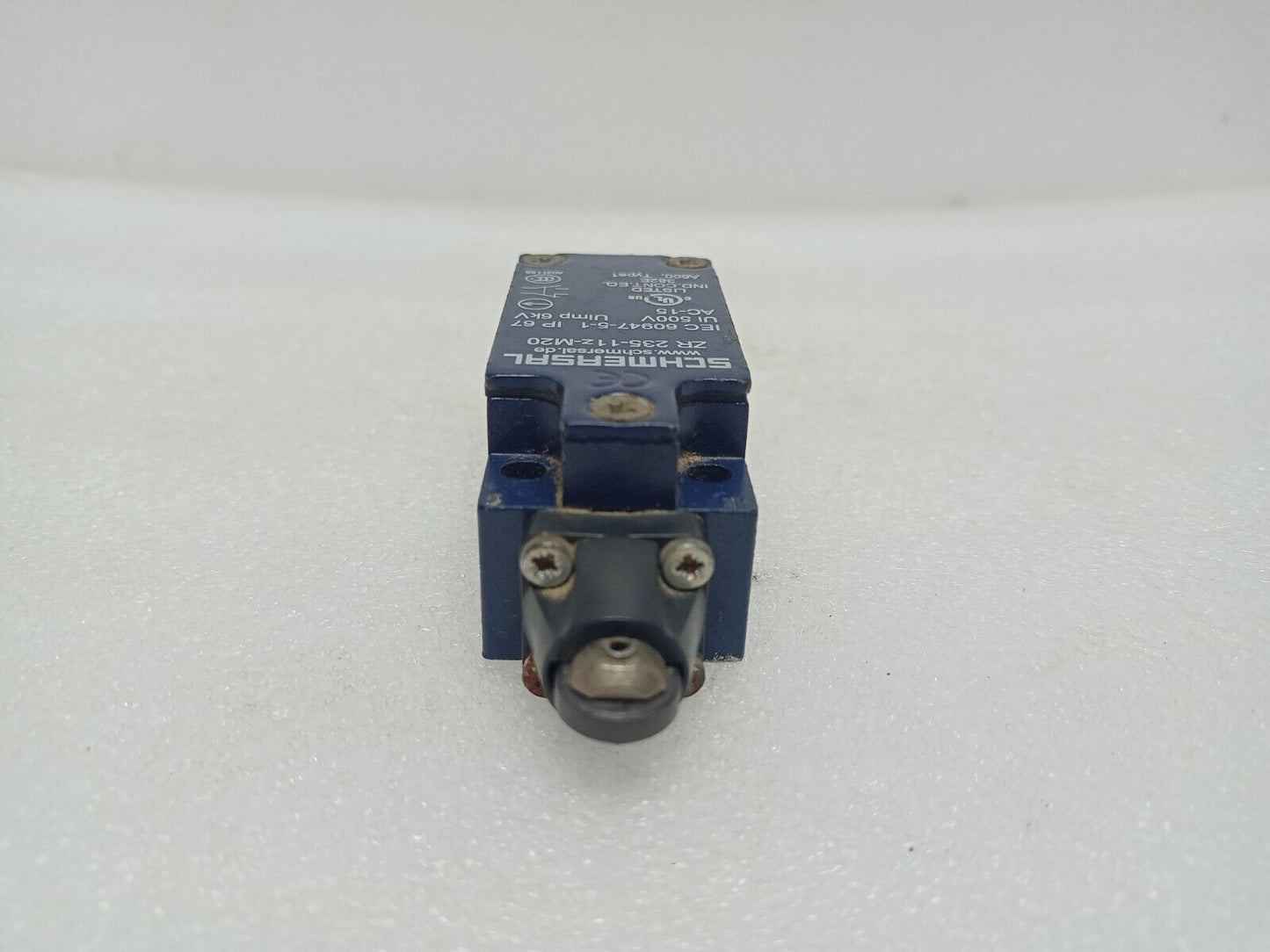 Schmersal ZR 235-11z-M20 Limit Switch - NEW