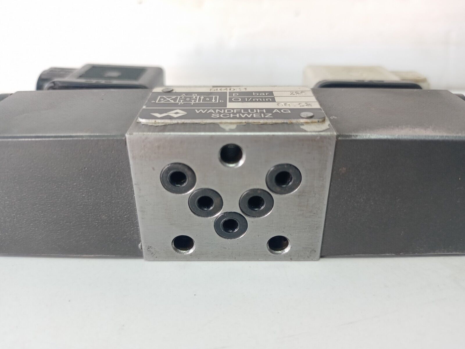 WANDFLUH BM4D31 Hydraulic Solenoid Operated Valve