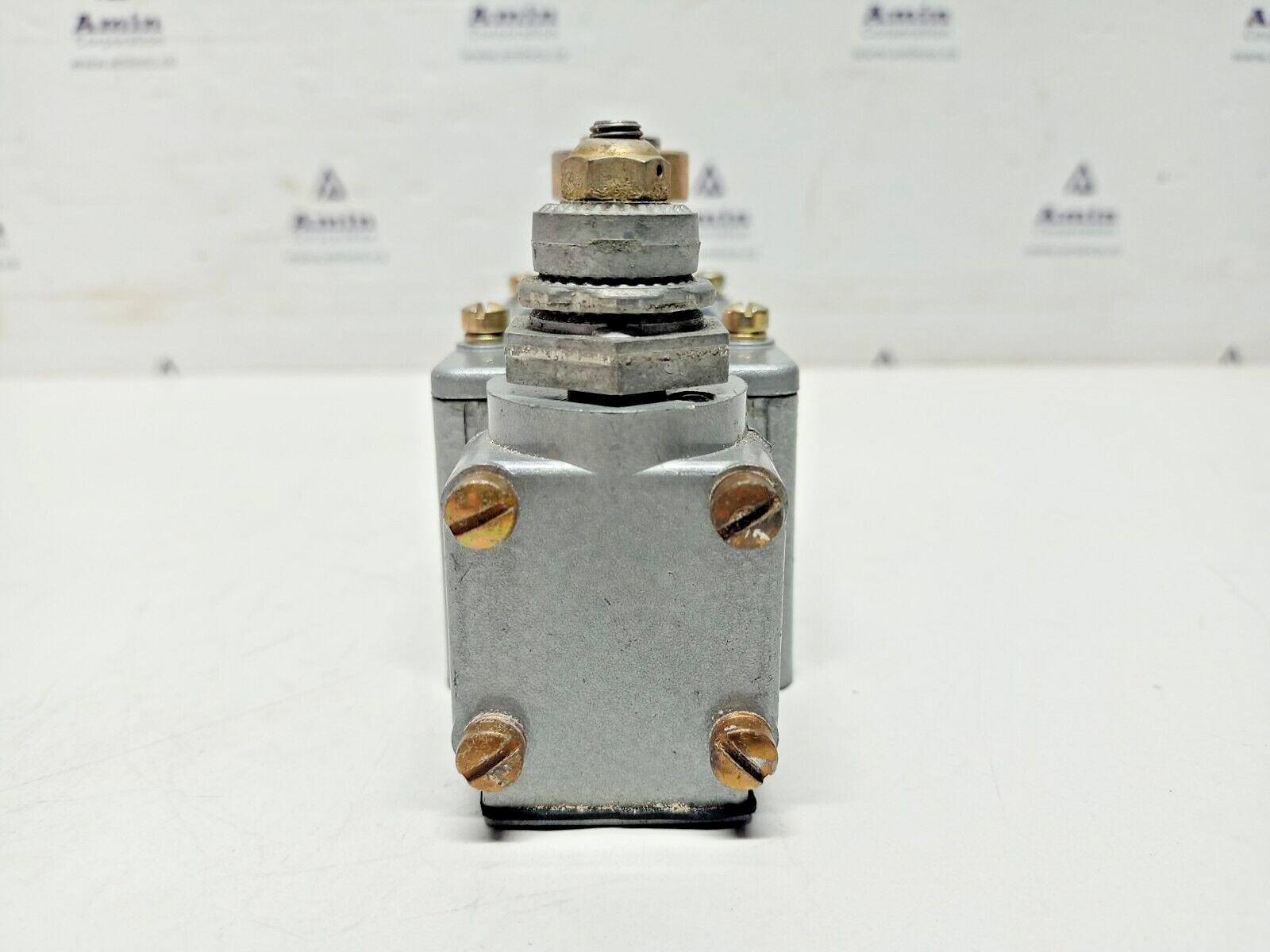 MICRO SWITCH 151ML1 600VAC 10A Honeywell/Micro switch Precision limit switch NEW