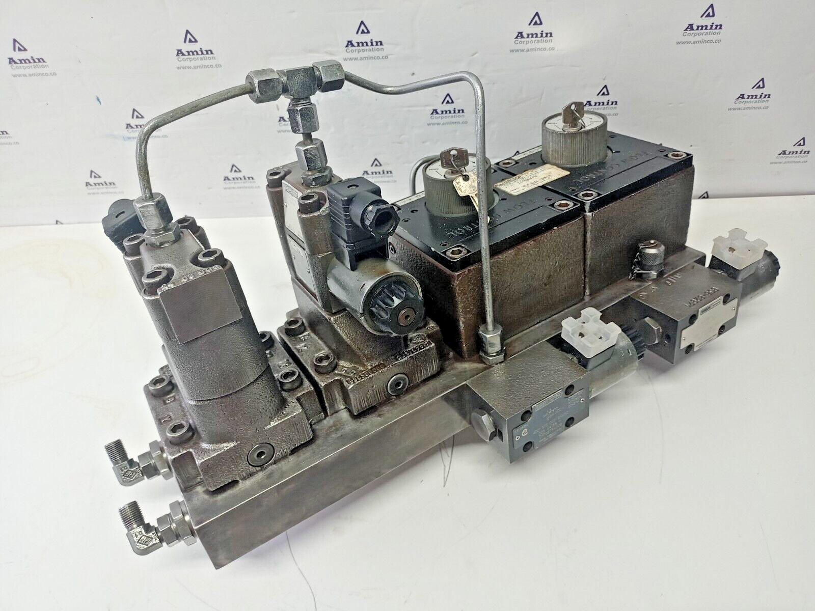 MacGREGOR Cranes Part No.: 1098378 Hydraulic valve block complete - New Surplus