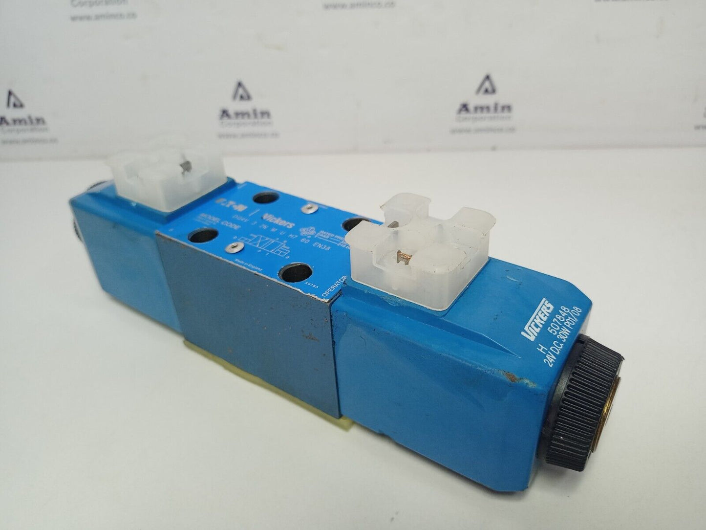 Eaton Vickers DG4V-3-2N-M-U-H7-60 Directional Control valve - NEW