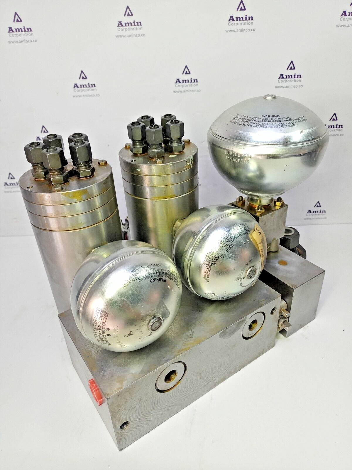 Excavator Energy Accumulator MU70-300, MUV200-500 with Hydraulic valve block