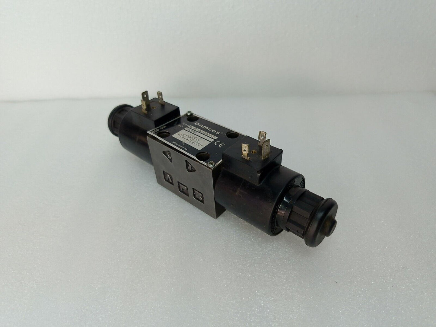 Damcos SA-G01-E3X-C230-31ES Directional control valve 160L8052